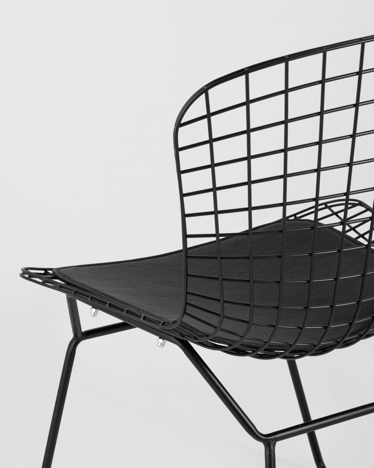 Стул обеденный Bertoia черный с черной подушкой 4 шт фото 9
