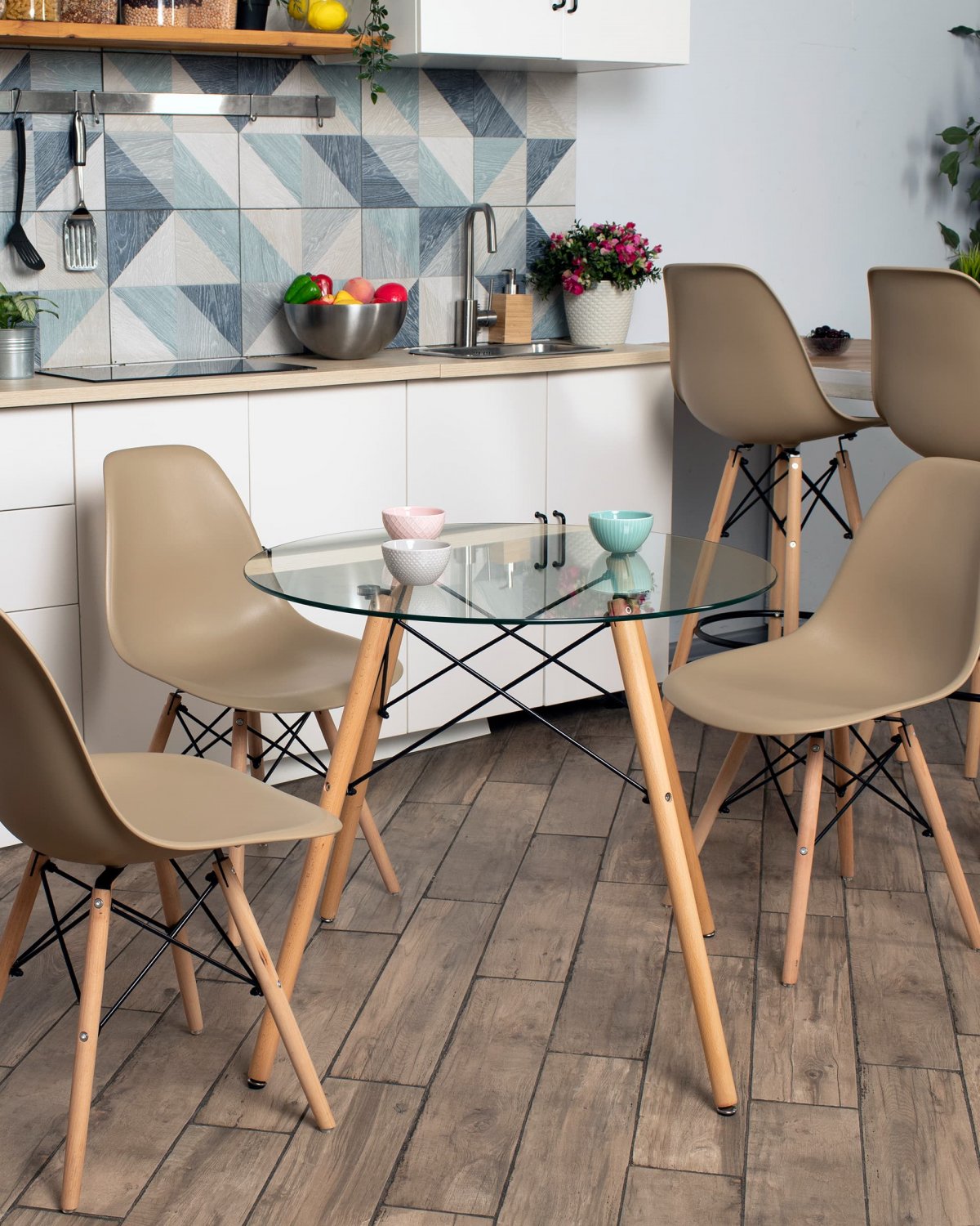 Стул Eames Style DSW бежевый x4 (разборный каркас) фото 6