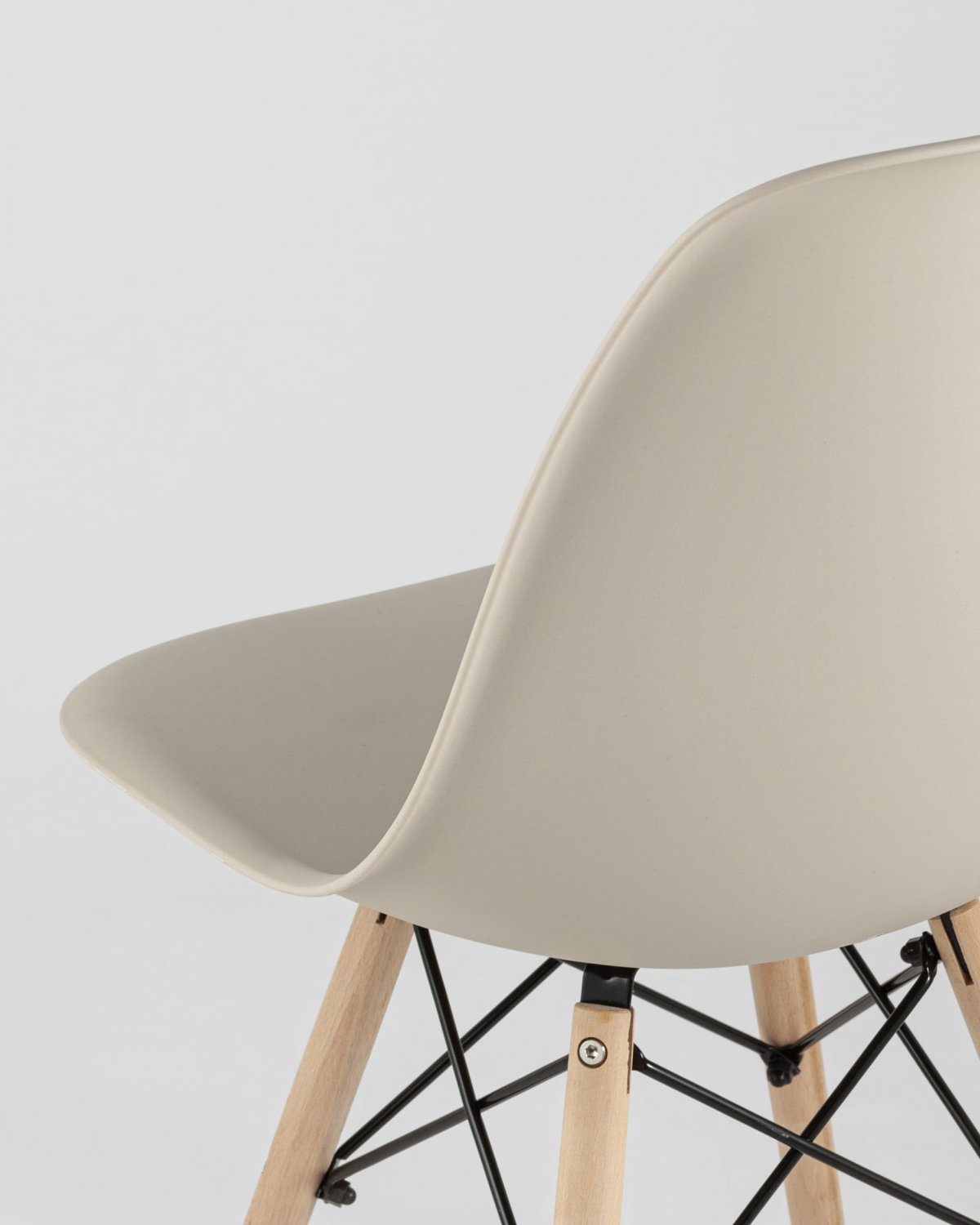 Стул Eames Style DSW бежевый x4 (разборный каркас) фото 2