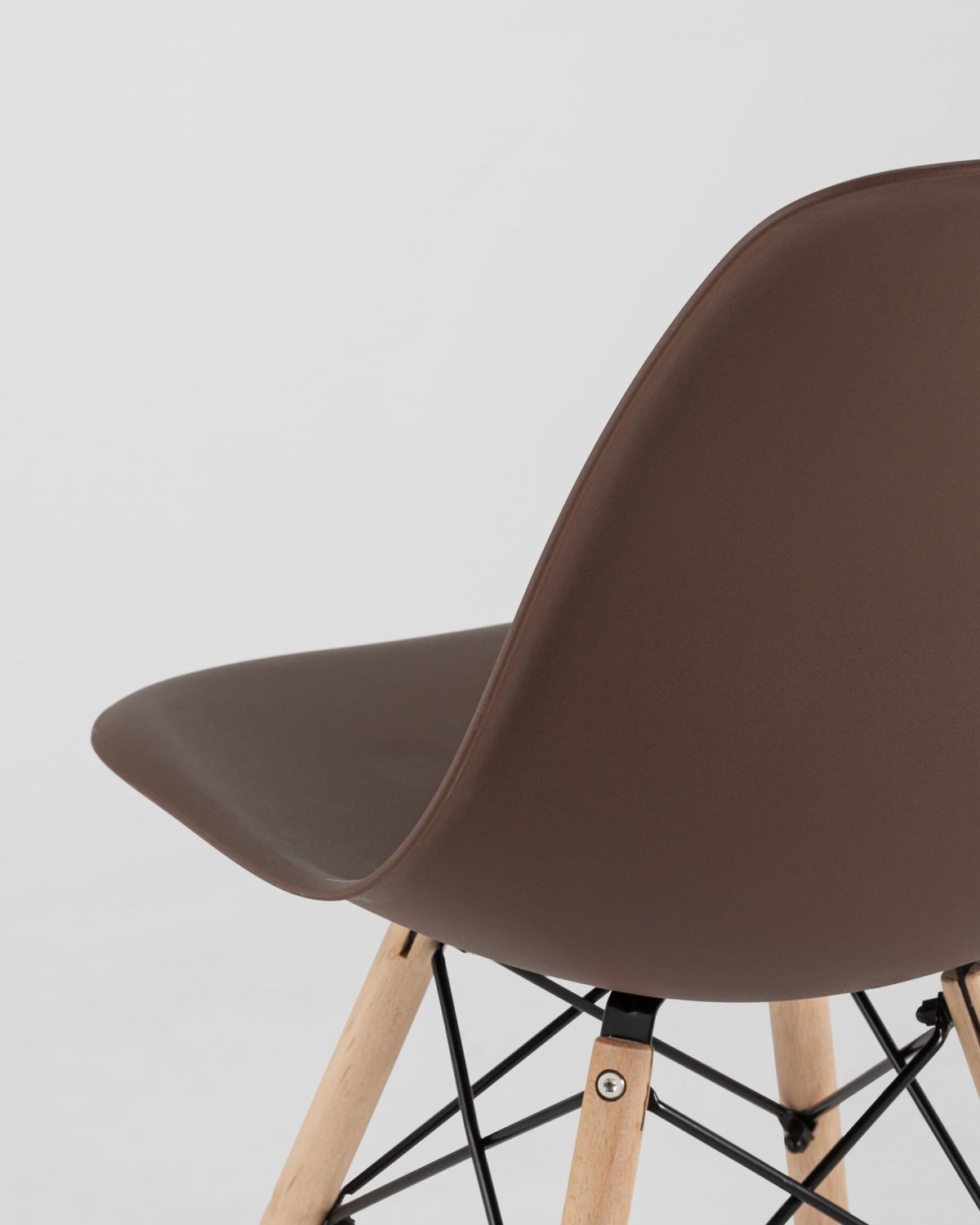 Стул Eames Style DSW коричневый x4 (разборный каркас) фото 9