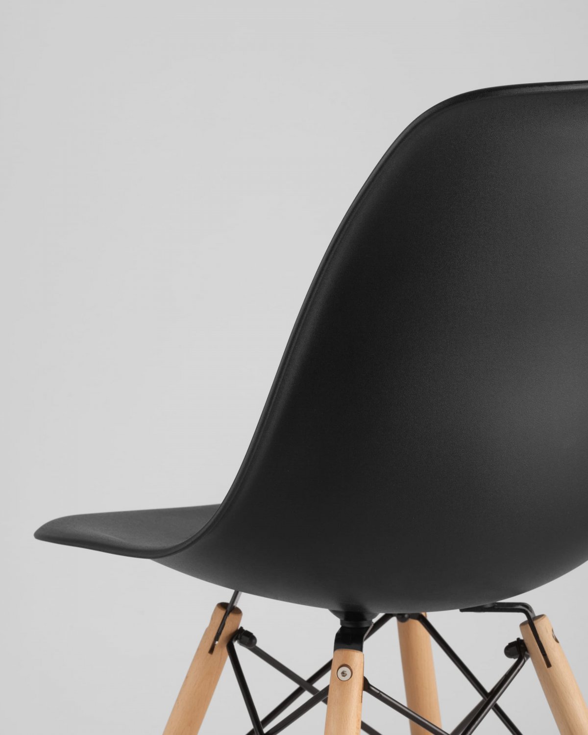Стул Eames Style DSW черный (разборный каркас) фото 9